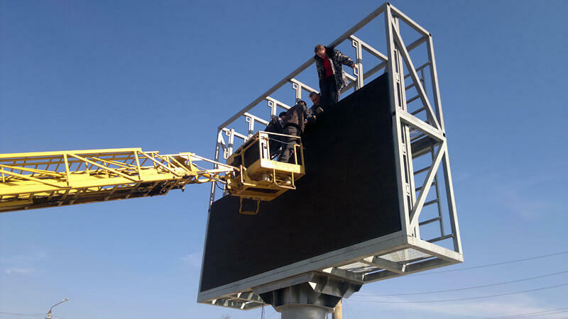 Фото монтажа рекламы